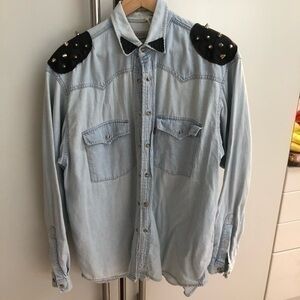 VINTAGE Levi’s Denim Button Down Spike Oversized Size Medium